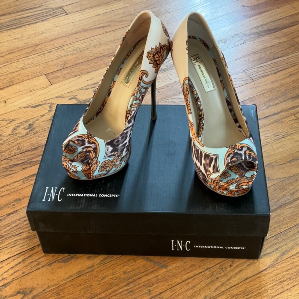 INC Marissablu Pumps